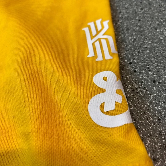 Nike Kyrie Cereal Kix T-Shirt Size XL - Picture 7 of 7